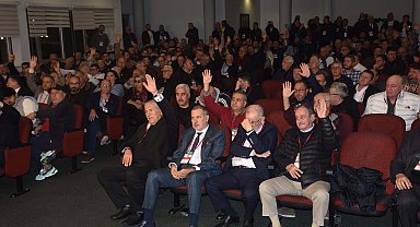 Karşıyaka'da adaysız kongre günü