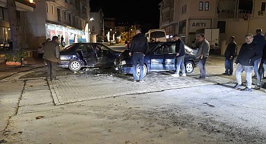 Kastamonu'da iki otomobil çarpıştı; 1 yaralı