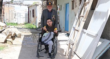 Kıbrıs gazisi, 35 yıldır yatalak oğlu için terk edilen mahalleyi bekliyor