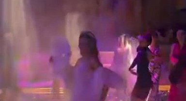 Kına gecesinde dev 'disko topu' yerinden koptu; gelin ve 2 kişi yaralandı