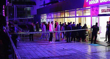 Malatya'da bir grup ile kağıt toplayıcıları arasında bıçaklı 'yol verme' kavgası: 5 yaralı