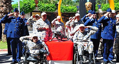 Manisa'da 56 engelli birey, bir günlüğüne asker oldu