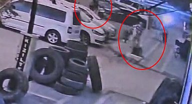 Mardin'de 2 kişinin yaralandığı silahlı kavga kamerada