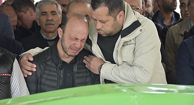 Metrobüs kazasında ölen Ebru, son yolculuğuna uğurlandı