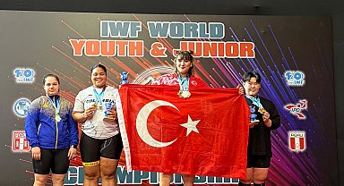 Milli halter Fatmagül Çevik, dünya şampiyonu