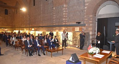 Moche kültürüne ait tarihi kolye, Peru'ya iade edildi