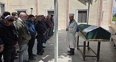 Motosiklet kazasında ölen eski futbolcu toprağa verildi