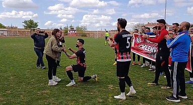 Nevşehir'de amatör futbolcudan şampiyonluk maçında önce evlilik teklifi