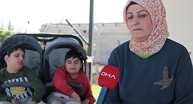 Ömrünü Serebral palsili 2 oğluna adadı