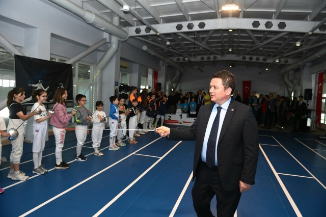 Osmangazi Belediyesi’nden Eskrim Salonu