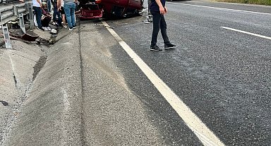 Otomobil takla attı, aynı aileden 3 kişi yaralandı