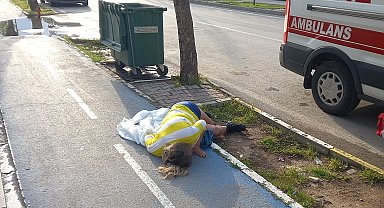Otomobilden atılan kadın baygın bulundu