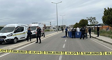 Otomobiliyle önünü kestiği boşanma aşamasındaki eşini tabancayla öldürdü