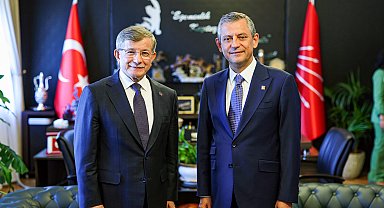 Özel, Davutoğlu ile bir araya geldi