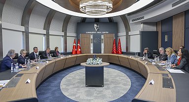 Özgür Özel, Avrupa Konseyi Yerel ve Bölgesel Yönetimler Kongresi Başkanı Cools'u kabul etti