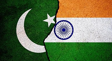 Pakistan ve Hindistan anlaştı: Askerler barış zamanı pozisyonlarına geri çekilecek