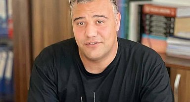 Refüje çarpan motosikletin sürücü öldü; kaza kamerada