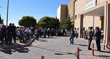 Şanlıurfa'da polis merkezi önünde kavga: 5 yaralı, 12 gözaltı