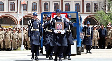 Şehit güvenlik korucusu son yolculuğuna uğurlandı