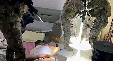 Suç örgütlerine silah satışı hazırlığındaki çete çökertildi