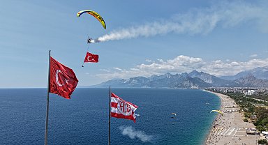 THK'dan 19 Mayıs'ta Antalya semalarında paramotor gösterisi
