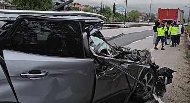 TIR'a arkadan çarpan cipin sürücüsü hafif yaralandı