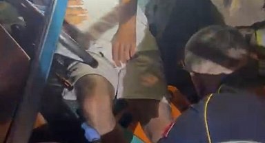 TIR'a arkadan çarpan otomobilin sürücüsü ağır yaralandı