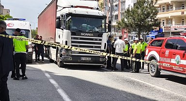 TIR'ın çarptığı yaya öldü