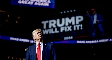 Trump, AB'ye uygulanacak yüzde 50'lik tarifeyi 9 Temmuz'a erteledi