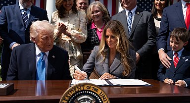 Trump, yapay zekayla oluşturulan cinsel içerikleri engelleyecek yasa tasarısını imzaladı