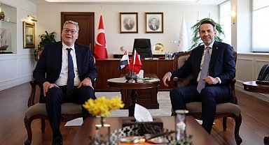 Türk FSRU'ya ilk yurt dışı görev