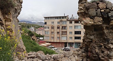 Urartular tarafından inşa edilen Oltu Kalesi için restorasyon talebi