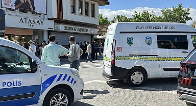 Uşak'ta kuyumcu dükkanına silahlı saldırı: 2 yaralı