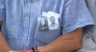 Üzerlerine dekoratif kemer devrilen çift, son yolculuklarına uğurlandı