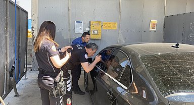 Uzun uğraşlar sonucu uyandırılan sürücünün üzerinden uyuşturucu çıktı