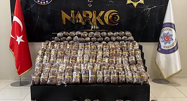 Van'da nakliye aracında 84 kilo 460 gram esrar ele geçirildi, 2 tutuklama