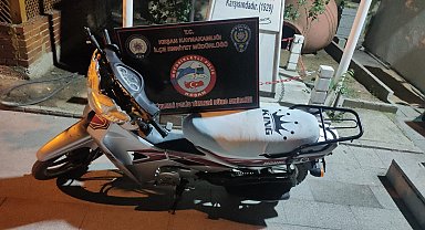 Yayaya çarpıp kaçan motosikletli kameraya yakalandı