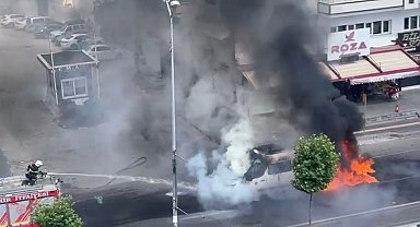 Yolcu minibüsü alev alev yandı