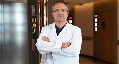 'El ve koltuk altı terlemesi, ortalama 1 saat süren cerrahi işlemle tedavi ediliyor'