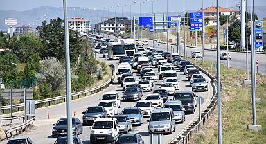 'Kilit kavşak' Kırıkkale'de, bayram dönüşü trafiği
