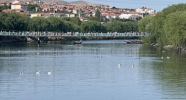 'Tahtalı Köprü'nün denge demiri kırıldı; yaya geçişi yapılamadı