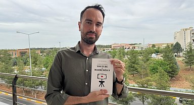 'Türk toplumu şu an 7 saat 13 dakikasını internette geçiriyor'