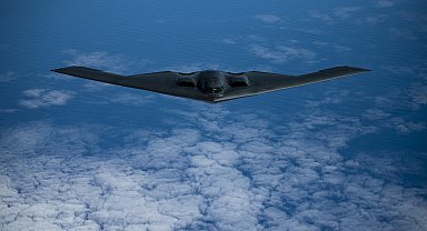 ABD'nin B-2 bombardıman uçakları Guam Adası'na doğru hareket etti