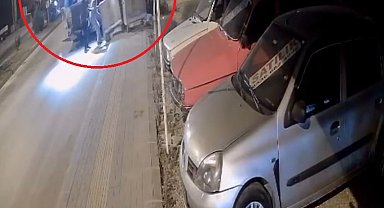 Alkollü sürücünün otomobille çarptığı çöp kamyonundaki işçilerden biri öldü, diğeri ağır yaralandı