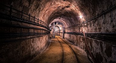 Almanya, savaş riskine karşı metro istasyonları ve otoparkları sığınaklara dönüştürecek