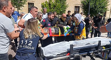 Amasya'da taksinin motosikletli polise çarptığı kaza kamerada