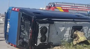 Ankara'da dolmuş ile otomobil çarpıştı; 5 yaralı