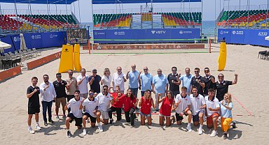 Antalya'da plaj voleybolu heyecanı