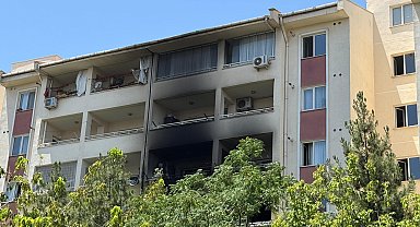 Apartman dairesinde çıkan yangında 3 kişi dumandan etkilendi