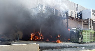 AVM'deki işletmede yangın